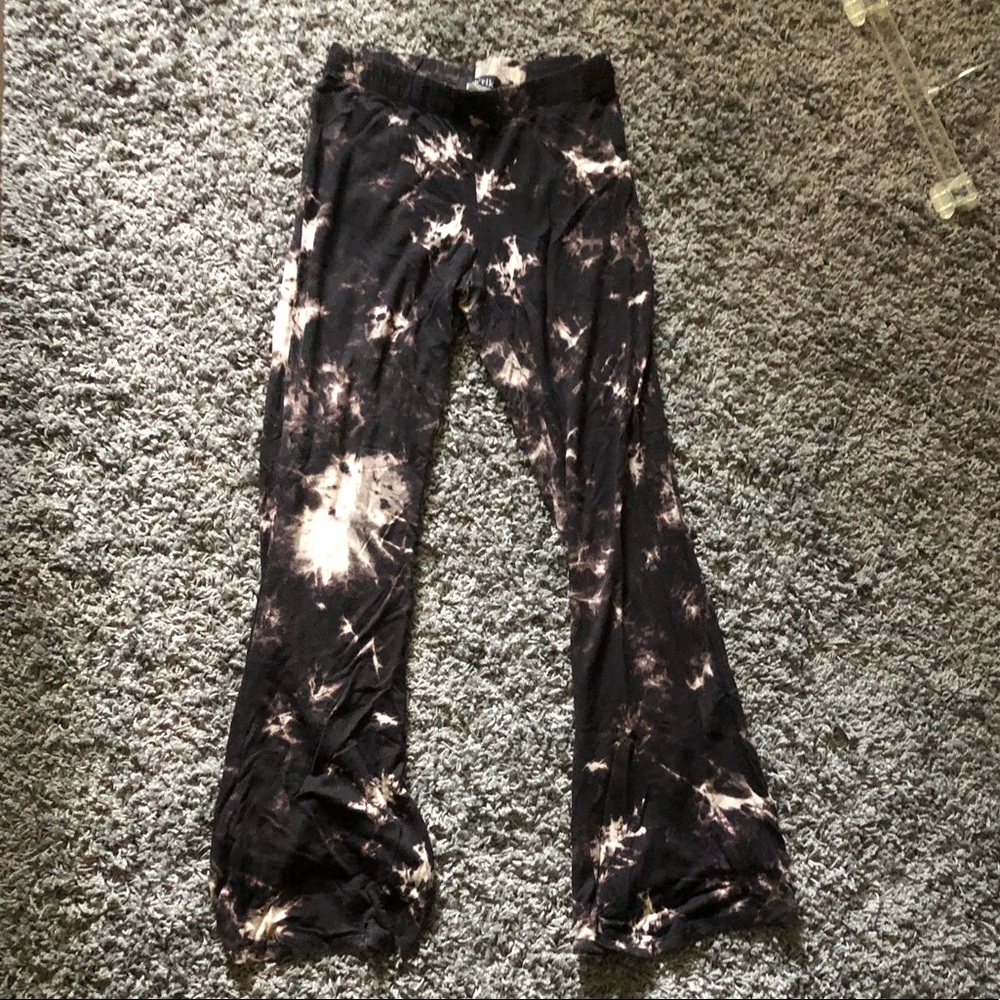 Tie-dye flowy pants